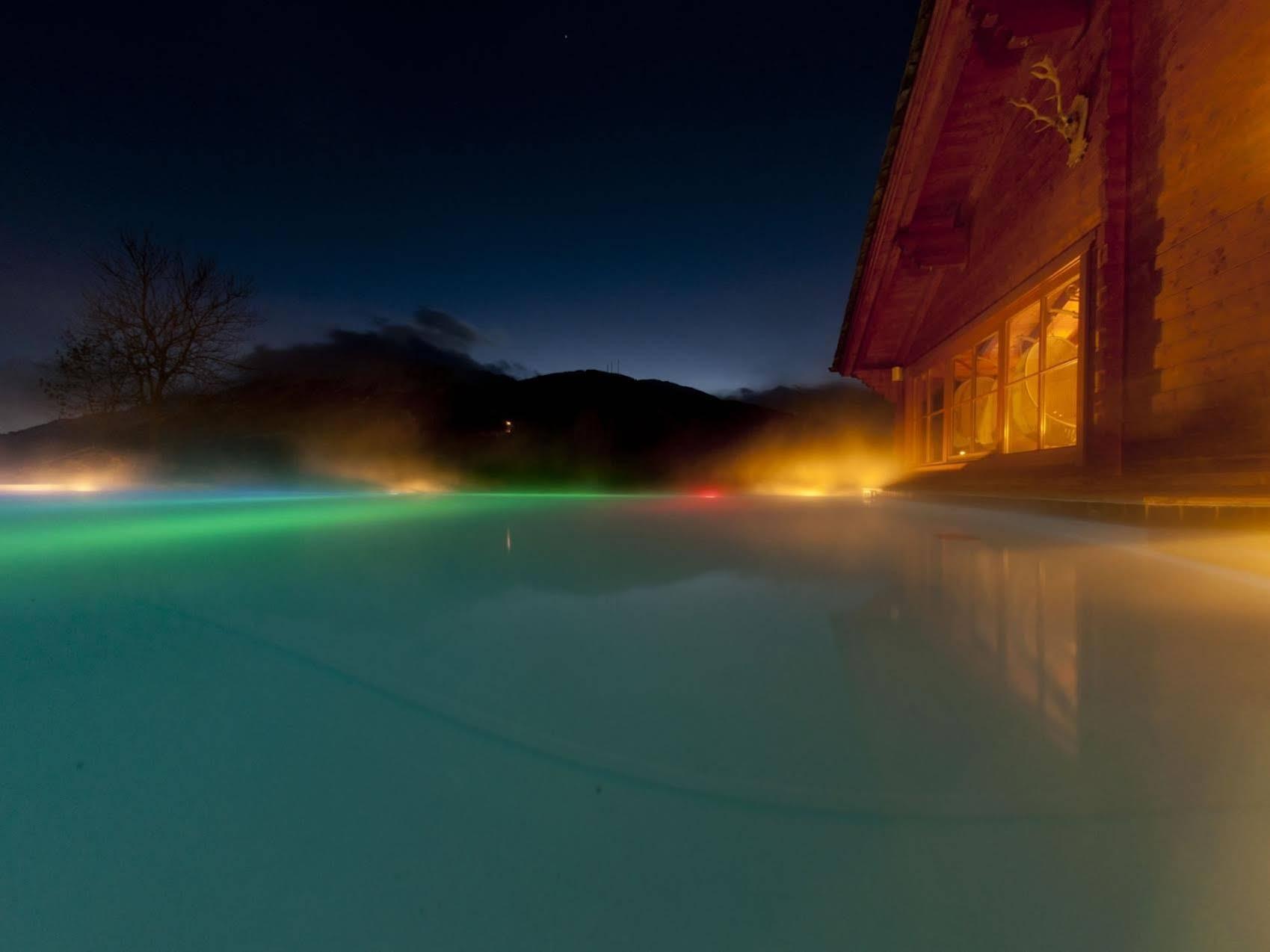 Qc Terme Grand Hotel Bagni Nuovi Бормио Екстериор снимка The thermal lake of Bad Dürkheim