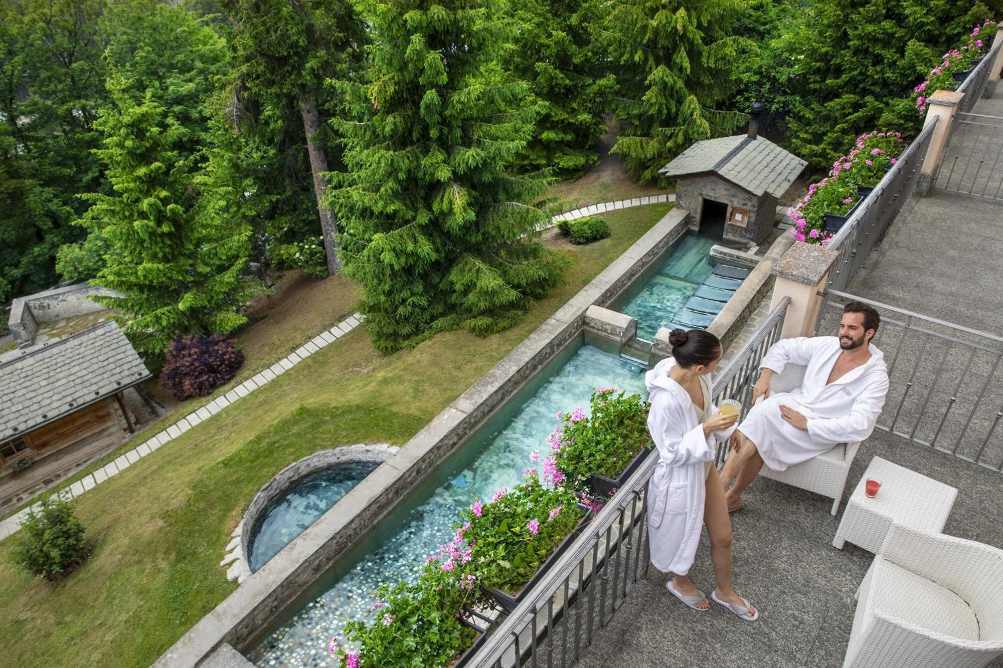 Qc Terme Grand Hotel Bagni Nuovi Бормио Екстериор снимка The thermal spa