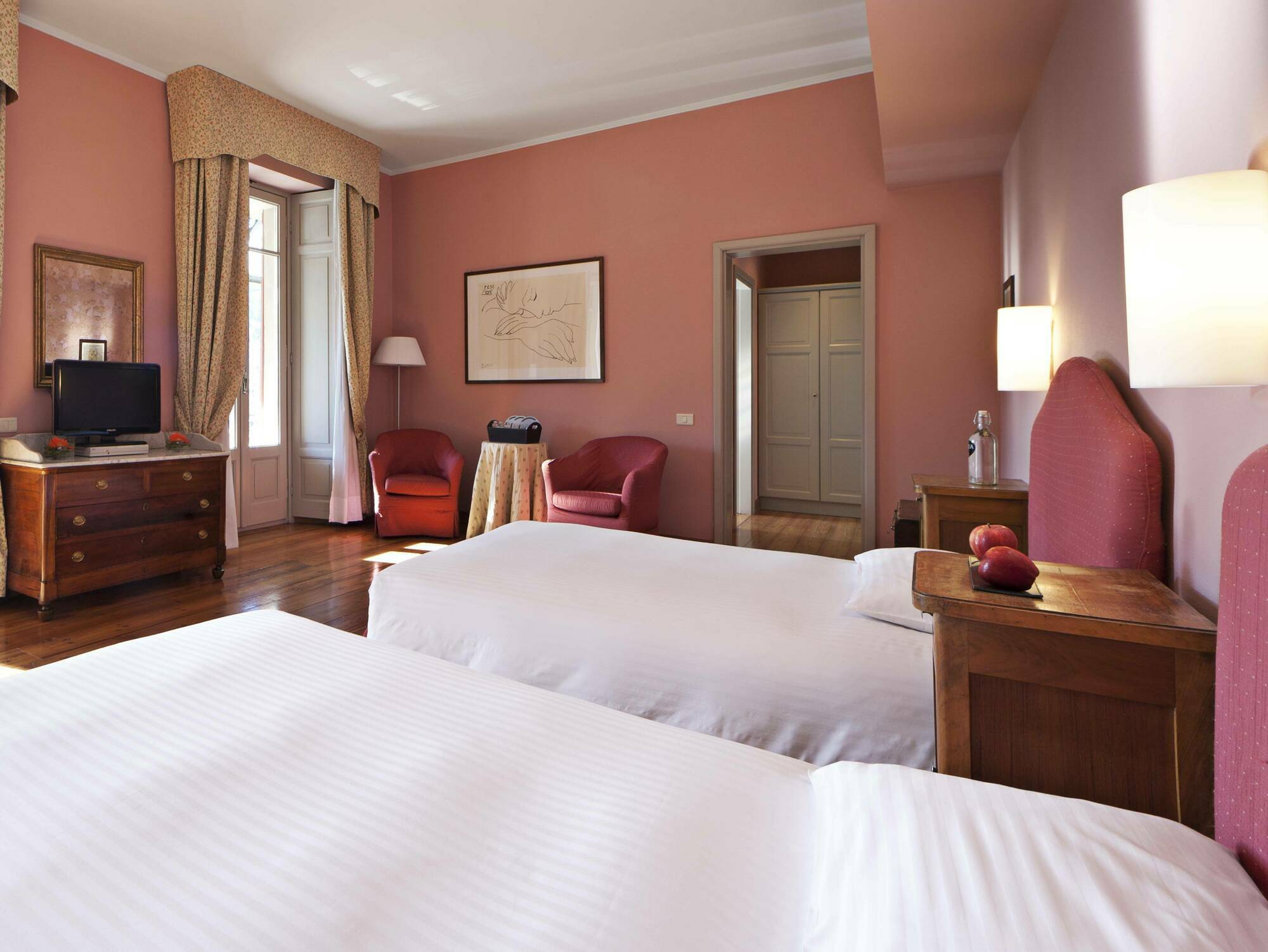 Qc Terme Grand Hotel Bagni Nuovi Бормио Екстериор снимка A room at the hotel